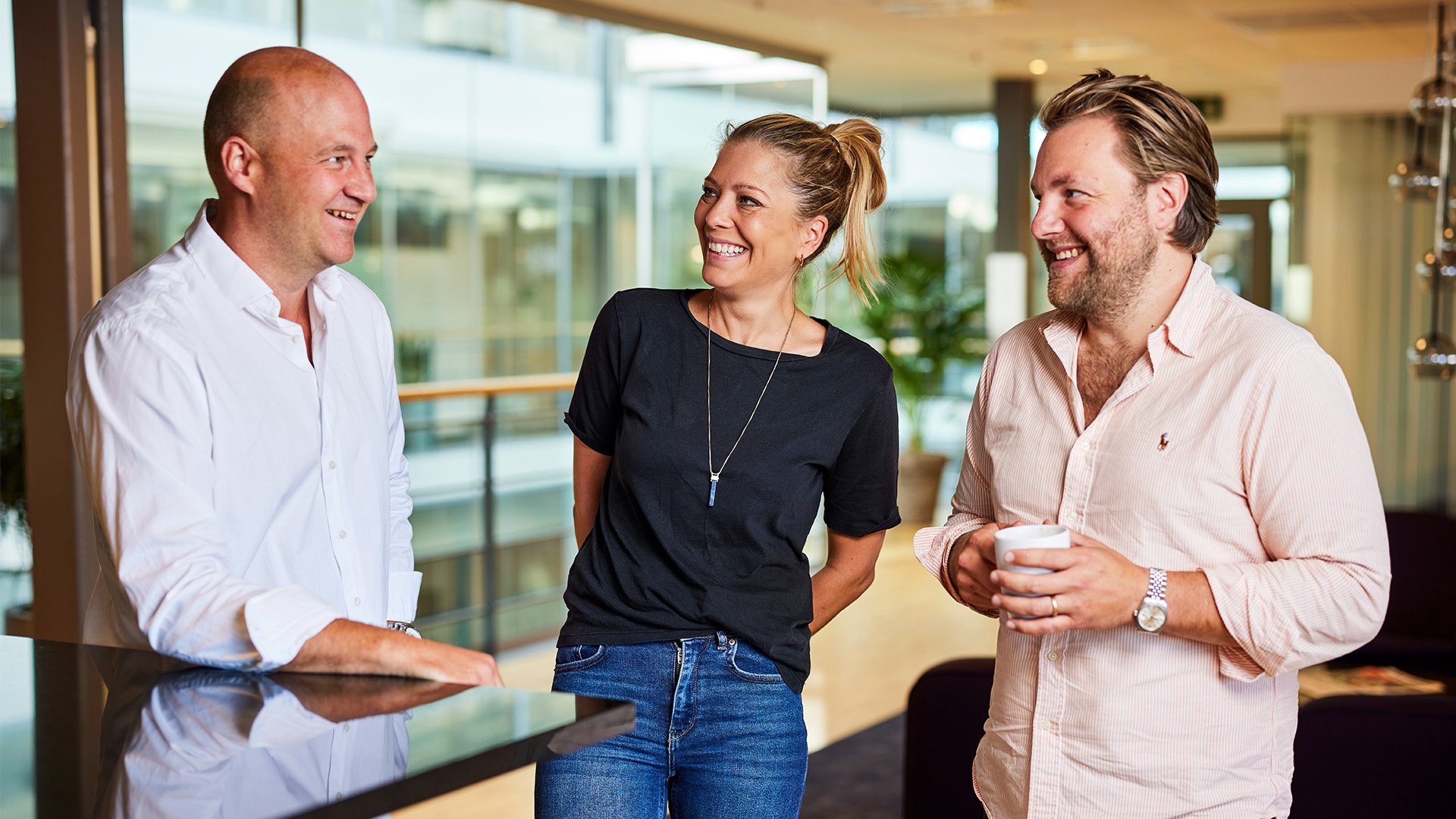 Hans, Ellinor och Cristian som arbetar inom affärsområdet Licens