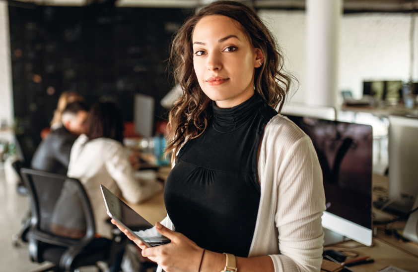 woman-with-ipad-1