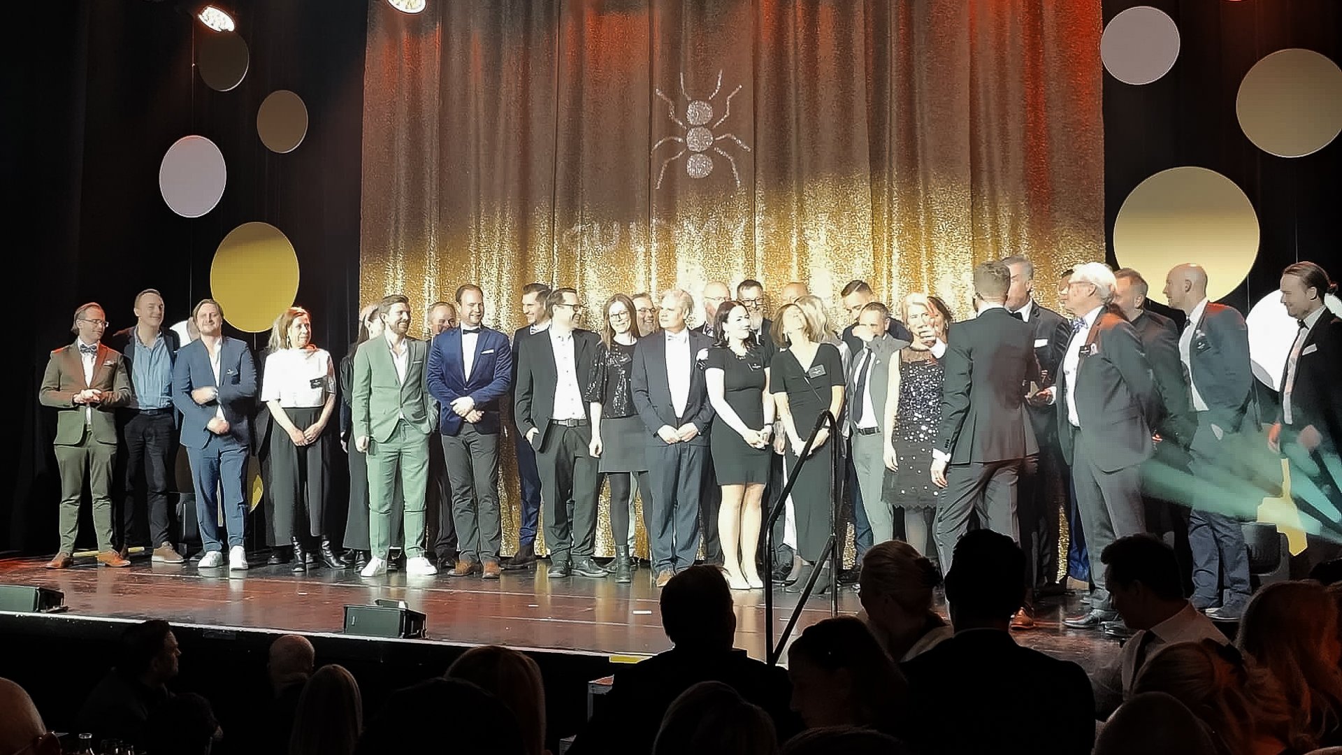 Dubbla myror: Advania är både HP och HPE Partner of the year | Advania